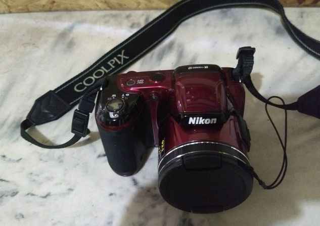 Câmera Semi Profissional Nikon L810 Vermelha