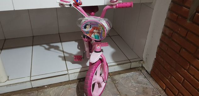 Bicicleta Aro 14 Princesas Disney da Bandeirante