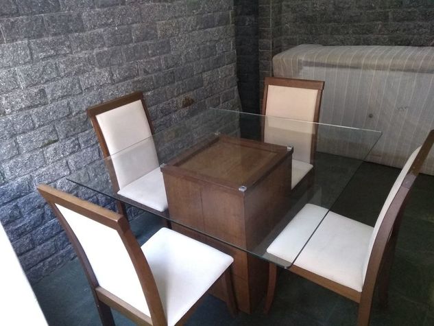 Mesa de Jantar 4 Cadeiras