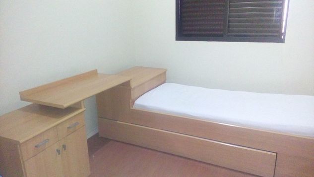 Conjunto de Cama com Cama Adicional e Escrivaninha