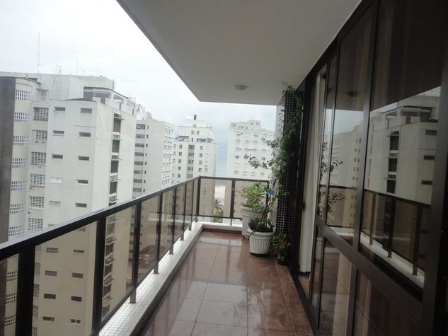 Apartamento em Guarujá - Pitangueiras