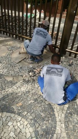 Equipe de Assentador de Pedra Portuguesa em Rio de Janeiro RJ