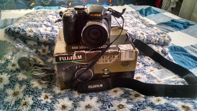 Camera Fujifilm Finepix S2800hd