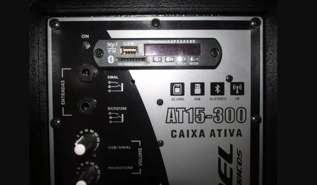 Caixa Ativa 300 Watts, Falante de 15" Jbl Bluetooth/sd Card/fm/usb