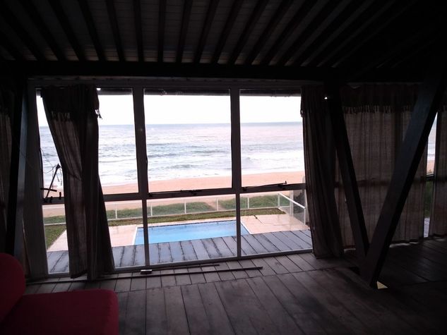 Enseada dos Corais- Beira Mar ! Alugo Casa com 4 Suites,piscina
