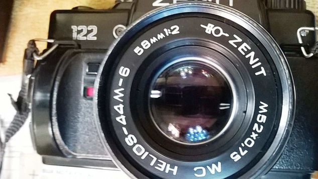 Máquina Fotográfica Zenit - Impecável Completa C Manual
