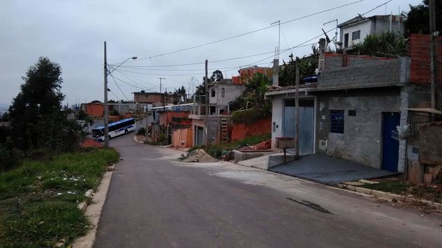 Casa 3 Cômodos + Terreno 10x25 em Rua sem Saída