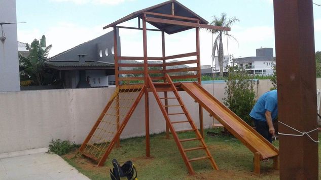Playground Cabana do Tarzan em Madeira de Lei ( Cambara )