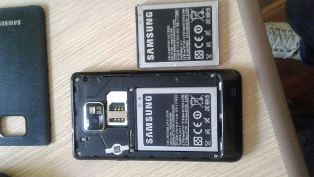 Celular Samsung Galaxy S2 Gt I9100 16gb + Bateria Extra