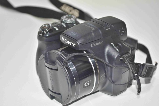 Câmera Semi Profissional Sony