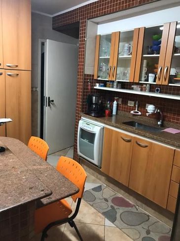 Sobrado com 3 Dorms em São Paulo - Brooklin Paulista por 850 Mil à Venda