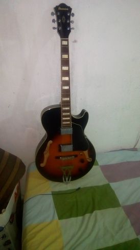 Vendo Guitarra Ibanez Usada
