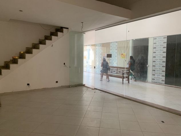 Loja Shopping Grand Maison, Cabo Frio, Venda R$270.000 Aluguel R$1800