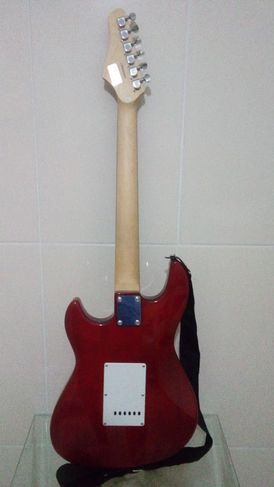 Guitarra Strinberg + Pedaleira Zoom G1 K (signature)+acessórios e Capa