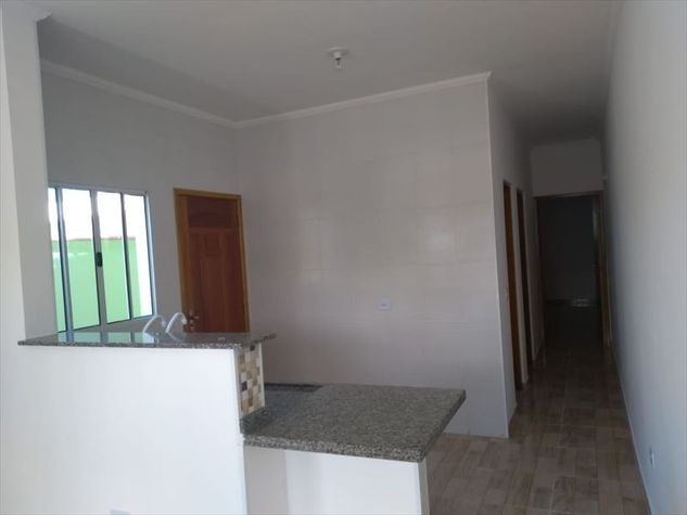 Vendo Casa em Itanhaém com 2 Dormitórios!