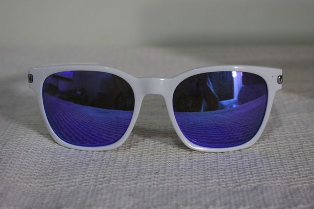óculos Oakley Garage Rock Polished Branco / Violet Iridium