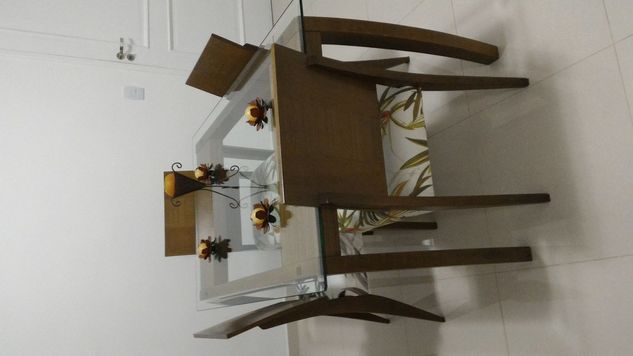 Mesa de Jantar Retangular Madeira e Vidro com 4 Cadeiras