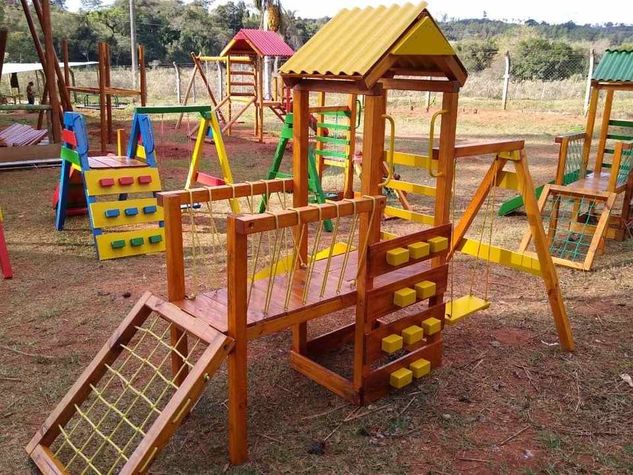 Parquinho Infantil 4 em 1 Conjugado Poupa Espaco Playground