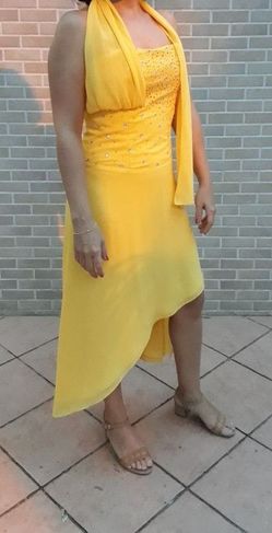 Vestido de Festa Amarelo Tamanho P