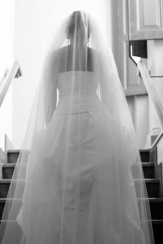 Vestido de Noiva + Véu Armado (4 Metros)