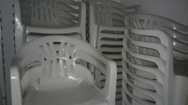 Cadeiras de Plástico Seminovas