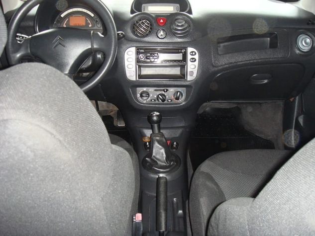 Citroën C3 Glx 1.4 8v (flex) 2011