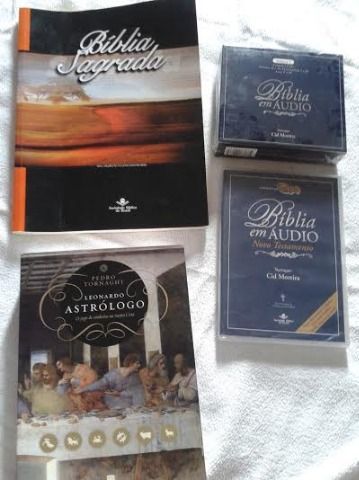 Kit Biblia e CD