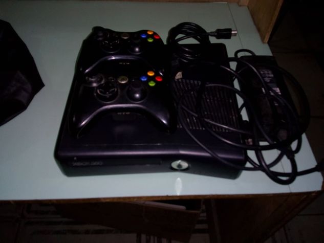 Vendo XBOX 360 Desbloqueado