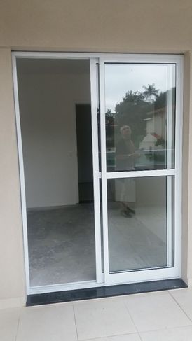 Porta Balcao de Correr Branca em Vidro e Aluminio, Nova, Completa