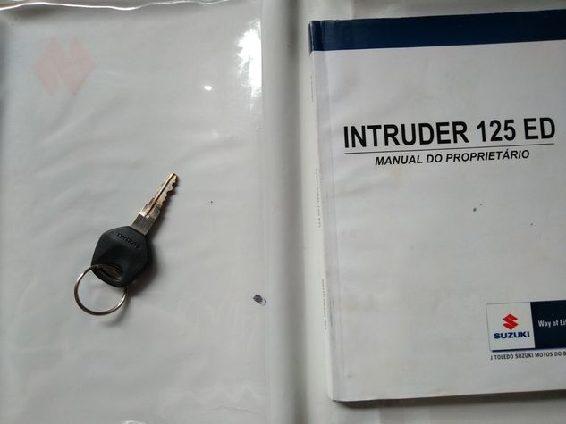 Intruder 125 Suzuki