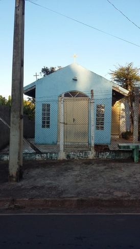 Chácara com Casa Principal, Casa Caseiro, Capela, Pomar