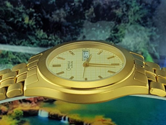Relógio Caravelle Bulova 43c68 Dourado, Semana e Dia