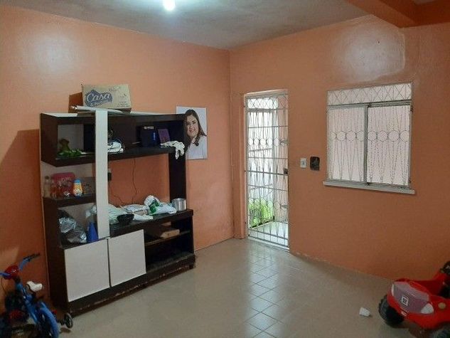 Linda Casa com 5 Quartos à Venda, 300 m2 por RS 1.200.000 - Parque 10 de Novembro - Manaus-am