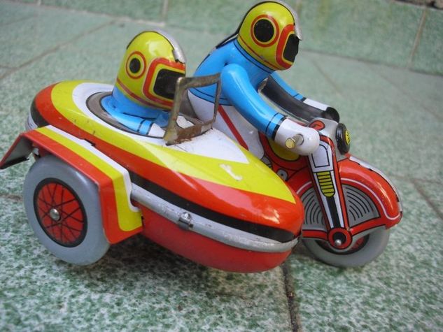 Motocicleta de Lata à Corda Brinquedo Retro Toy Moto com Sidecar