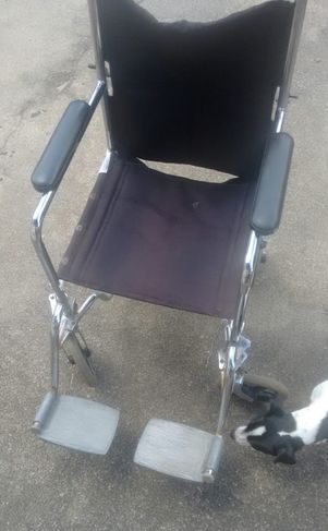 Cadeira de Rodas Dobrável