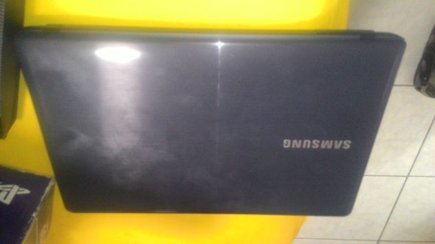 Playstation 3 e um Notebook Samsung 15 Polegadas