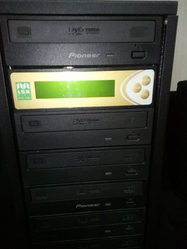 Duplicadora de CD e DVD Pioneer- 11 Gravadores 1 Lendo e 10 Gravando