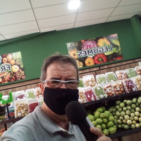 Locutor de Supermercados, Lojas