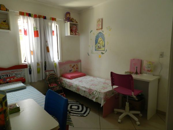 Belíssima Casa no Condomínio Residencial Aquarela em Bragança Paulista