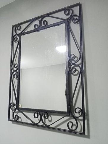 Espelho com Moldura de Ferro - 60x80