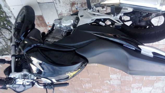 Vendo Moto CB 300 2014