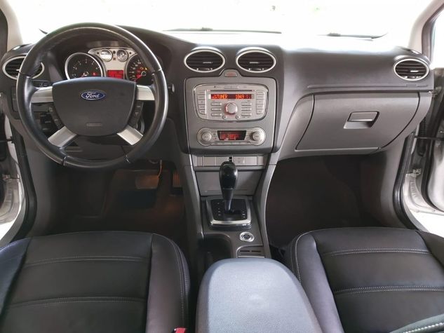 Ford Focus Hatch Titanium 2.0 16v (aut) 2013