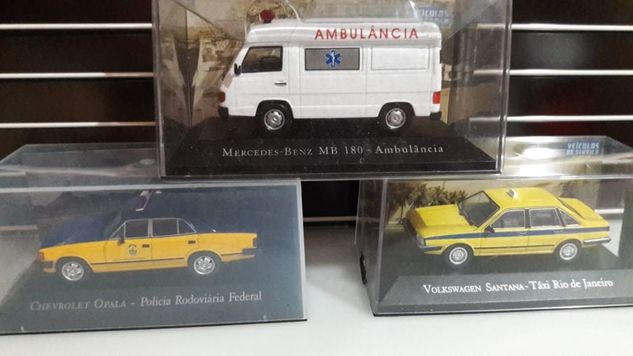 Miniaturas Ixo GM Veraneio e VW Santana 1:43