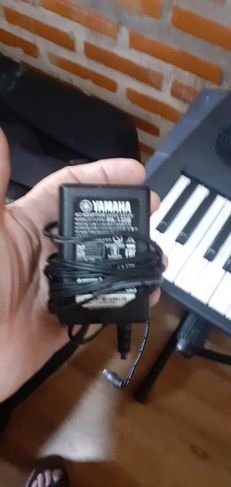 Teclado Digital Yamaha Psr-f51 na Caixa