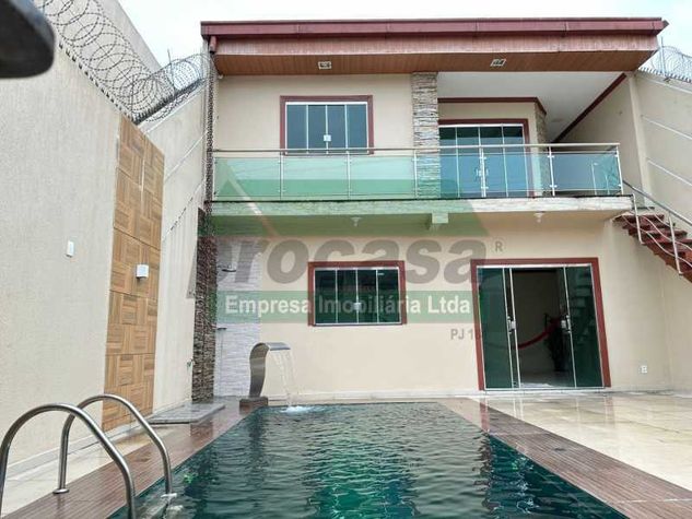 Casa com 5 Dormitórios Sendo 3 Suites à Venda, 350 m2 por RS 650.000 - Flores - Manaus-am - Nao Fina