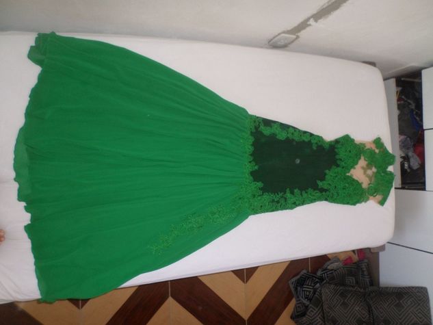 Vestido na Cor Verde para Formatura ou Madrinha de Casamento