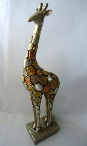 Girafa em Resina Dourada e Prateada