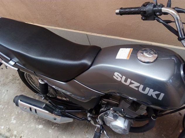 Moto Suzuki / GS 120