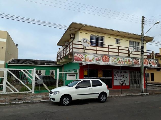 Casa Comercial de Esquina com 2 Moradias área Nobre da Barra