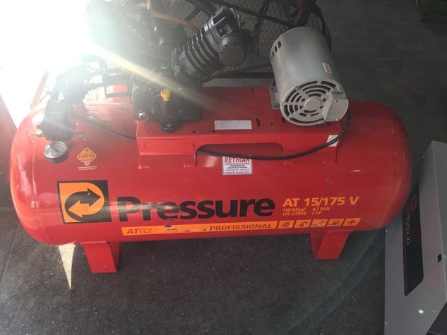 Compressor Pressure 15pes 175litros com Motor Trifásico
